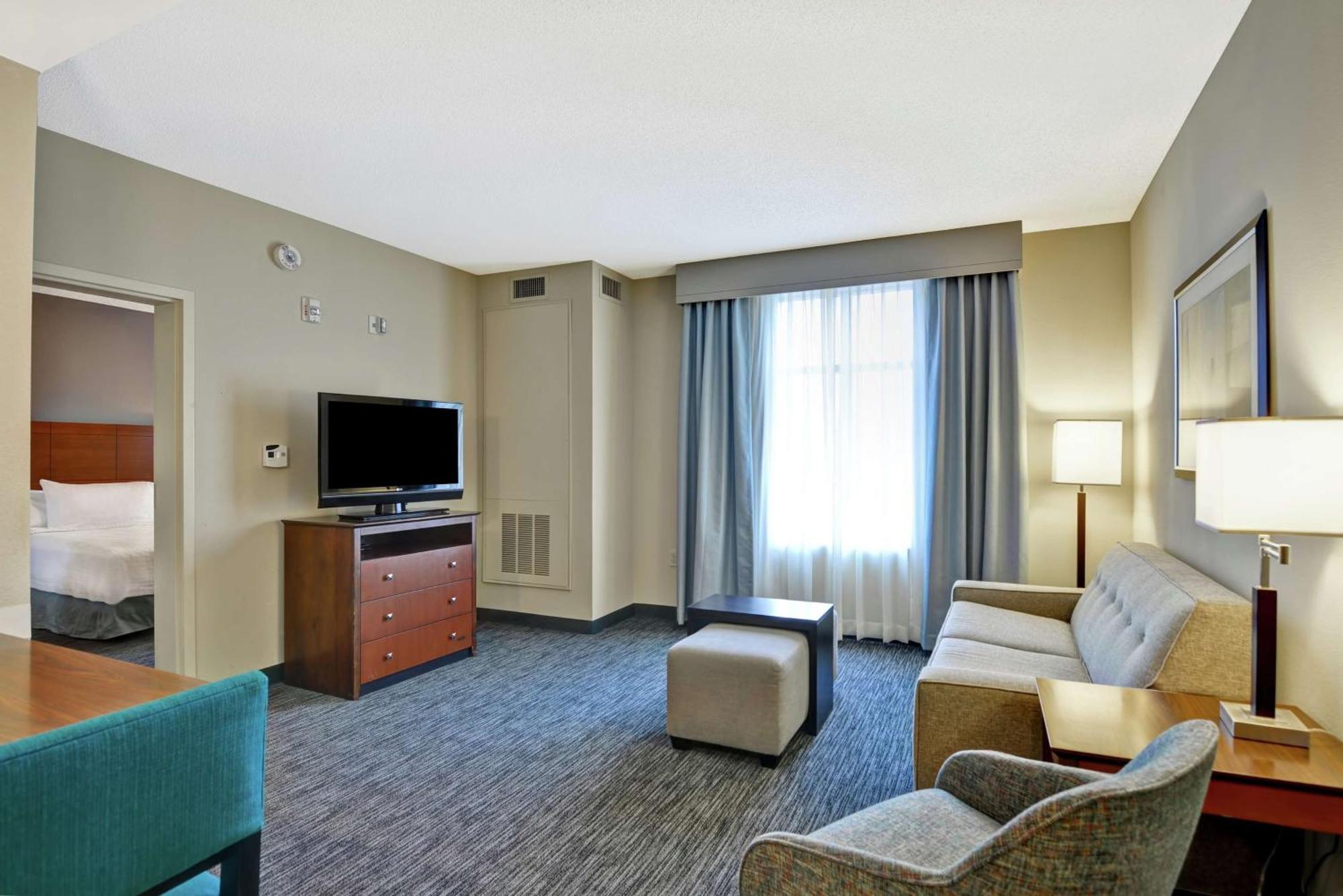 โฮมวูดสวีท บายฮิลตัน โมไบล์อีสต์เบย์ แดฟเน โฮเต็ล Hotel แดฟนี ภายนอก รูปภาพ