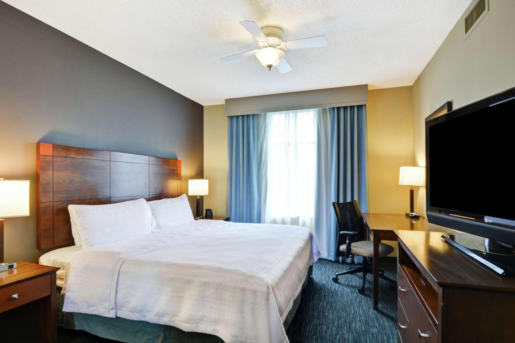 โฮมวูดสวีท บายฮิลตัน โมไบล์อีสต์เบย์ แดฟเน โฮเต็ล Hotel แดฟนี ภายนอก รูปภาพ