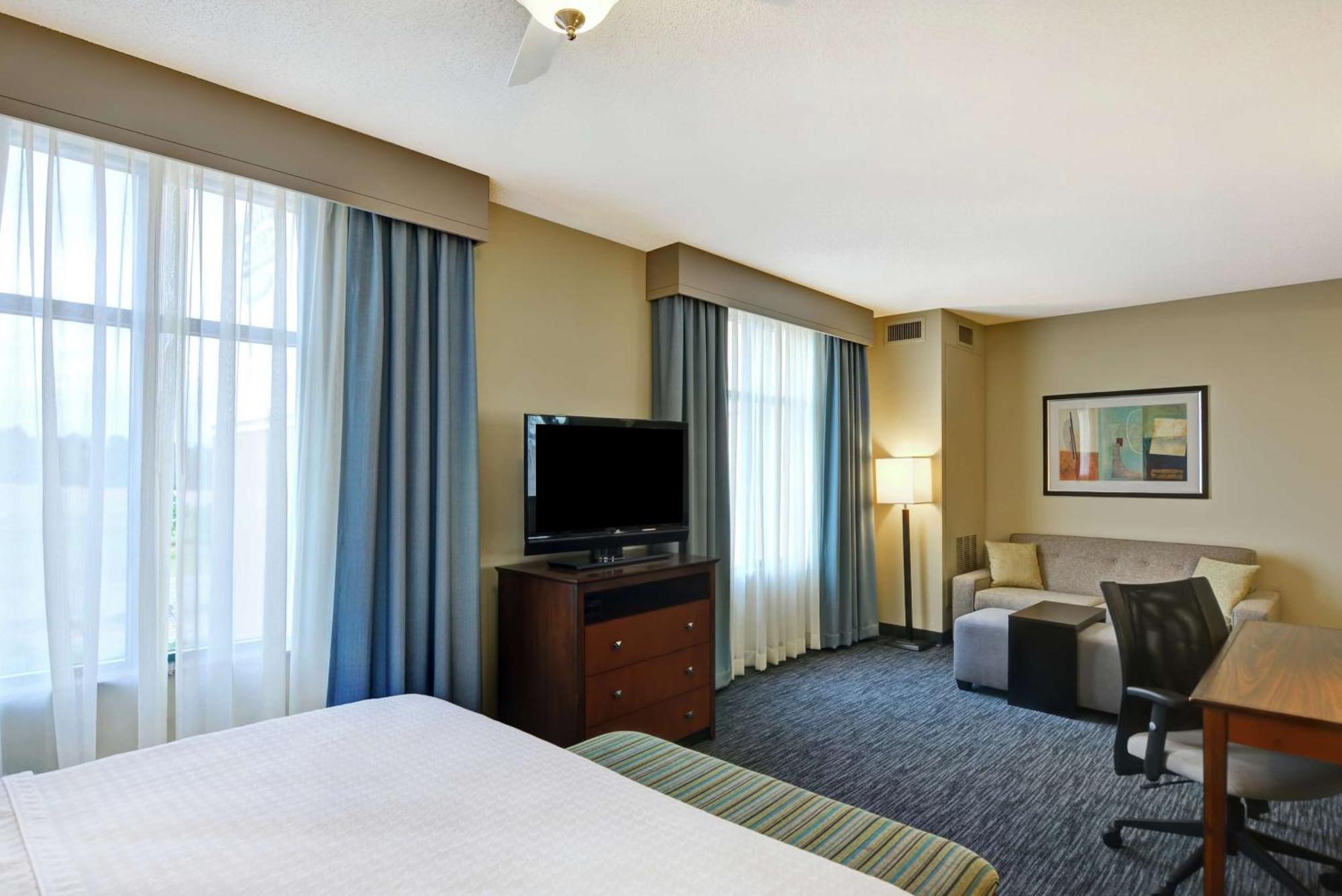 โฮมวูดสวีท บายฮิลตัน โมไบล์อีสต์เบย์ แดฟเน โฮเต็ล Hotel แดฟนี ภายนอก รูปภาพ