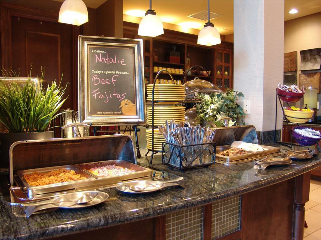 โฮมวูดสวีท บายฮิลตัน โมไบล์อีสต์เบย์ แดฟเน โฮเต็ล Hotel แดฟนี ร้านอาหาร รูปภาพ